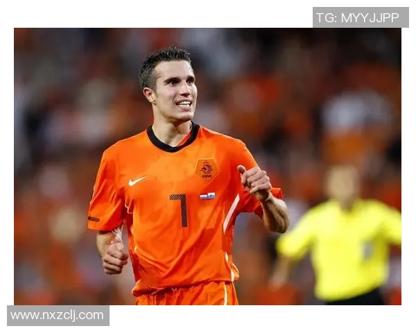 荷兰当红足球球星闪耀欧洲赛场展望未来发展与球队核心地位