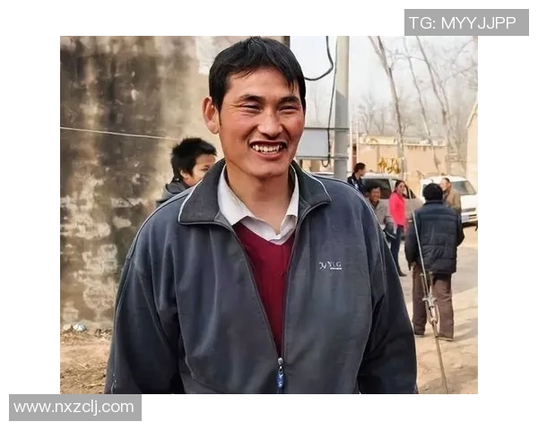 足球巨星赛场外趣味瞬间曝光原来如厕画面也能如此接地气