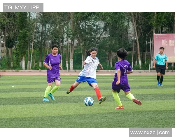 球星同框英姿飒爽展风采 绿茵偶像帅气合照引热议 球星同框英姿飒爽展风采 绿茵偶像帅气合照引热议